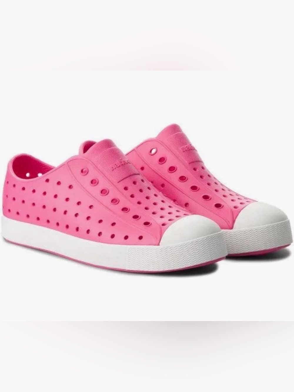Native Shoes Kids Slip-On Water Shoes in Pink size 7